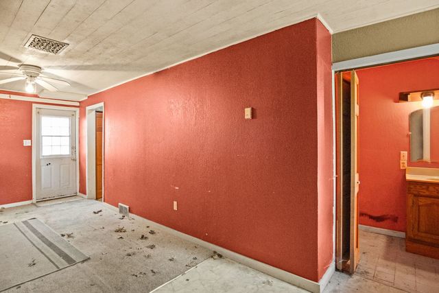 822 DeKalb Avenue, Sycamore, IL 60178