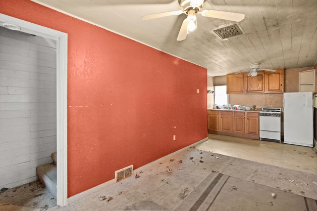 822 DeKalb Avenue, Sycamore, IL 60178