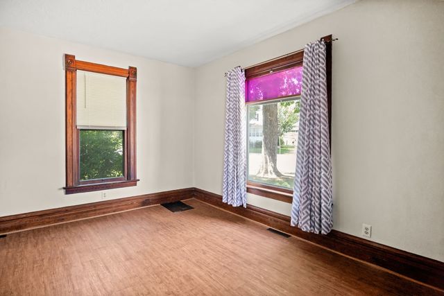 822 DeKalb Avenue, Sycamore, IL 60178