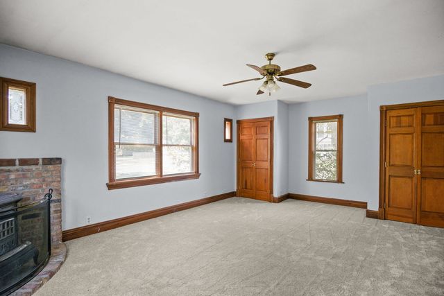 822 DeKalb Avenue, Sycamore, IL 60178