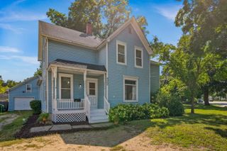 822 DeKalb Avenue, Sycamore, IL 60178