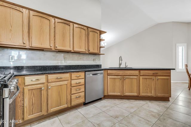 24111 S LAKESTAR Drive, Sun Lakes, AZ 85248