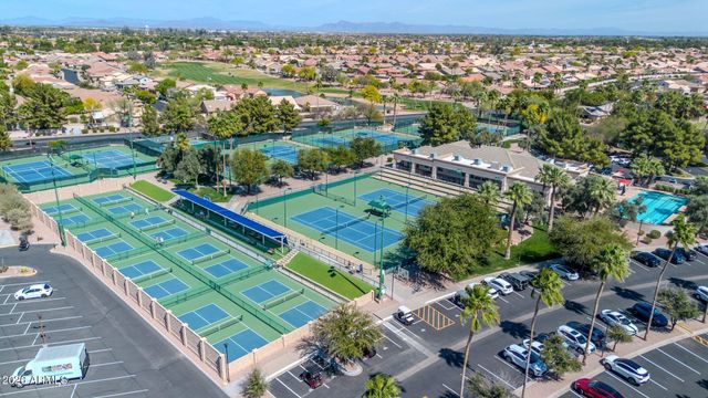 24111 S LAKESTAR Drive, Sun Lakes, AZ 85248