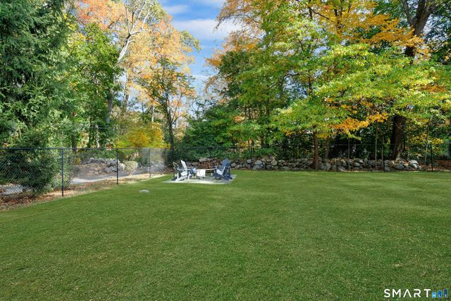 48 Briarwood Lane, Stamford, CT 06903