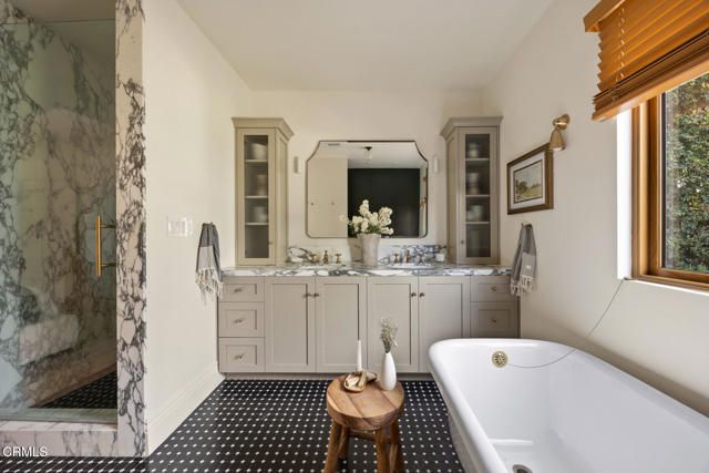 2071 Casa Grande Street, Pasadena, CA 91104