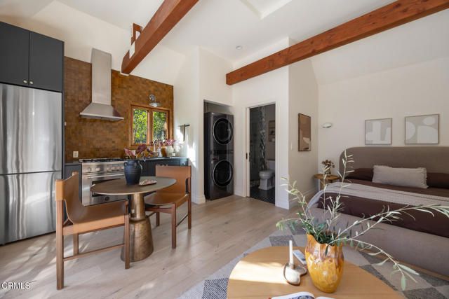 2071 Casa Grande Street, Pasadena, CA 91104