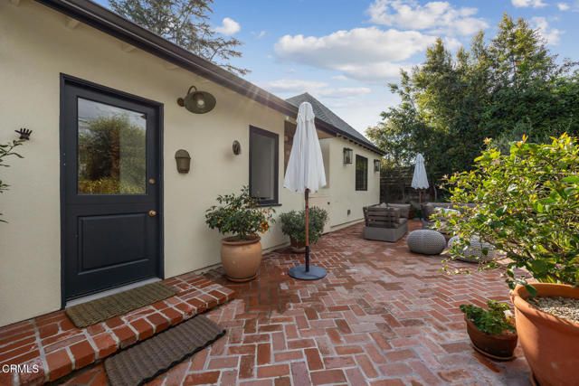 2071 Casa Grande Street, Pasadena, CA 91104