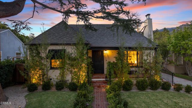 2071 Casa Grande Street, Pasadena, CA 91104