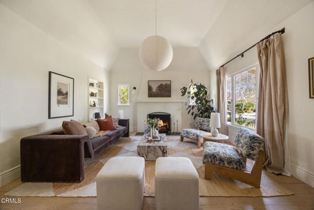 2071 Casa Grande Street, Pasadena, CA 91104