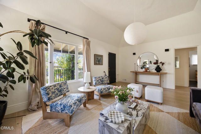 2071 Casa Grande Street, Pasadena, CA 91104