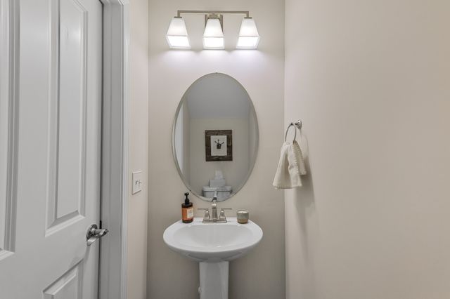 1033 Milson Ln, Nolensville, TN 37135