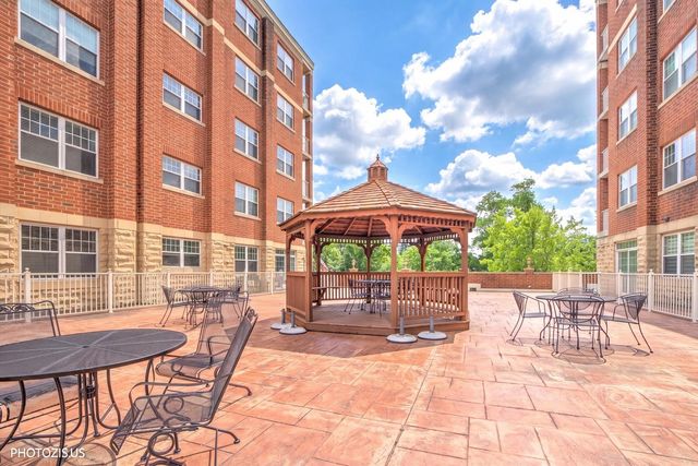 1 ITASCA Place 302, Itasca, IL 60143