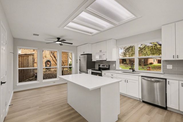 8020 Morning Lane, Fort Worth, TX 76123