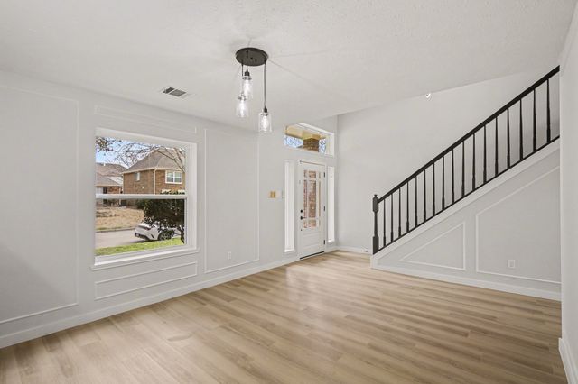 8020 Morning Lane, Fort Worth, TX 76123