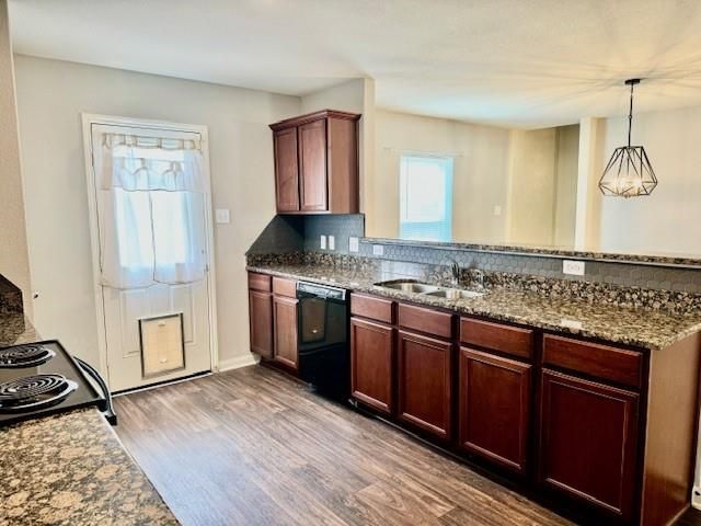 8018 Distant Harbor Road, Cove, TX 77523
