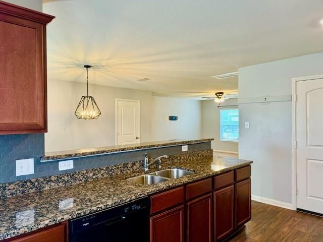 8018 Distant Harbor Road, Cove, TX 77523