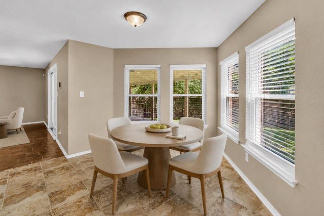 301 Cortland Circle, Roanoke, TX 76262