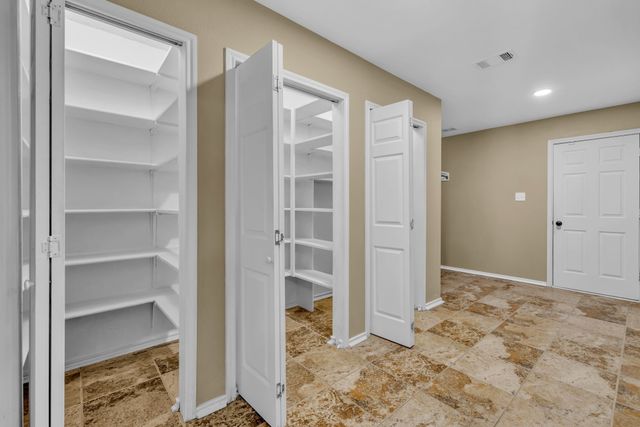 301 Cortland Circle, Roanoke, TX 76262