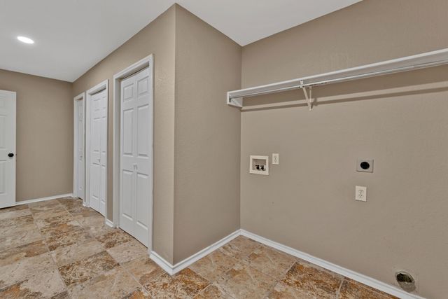 301 Cortland Circle, Roanoke, TX 76262