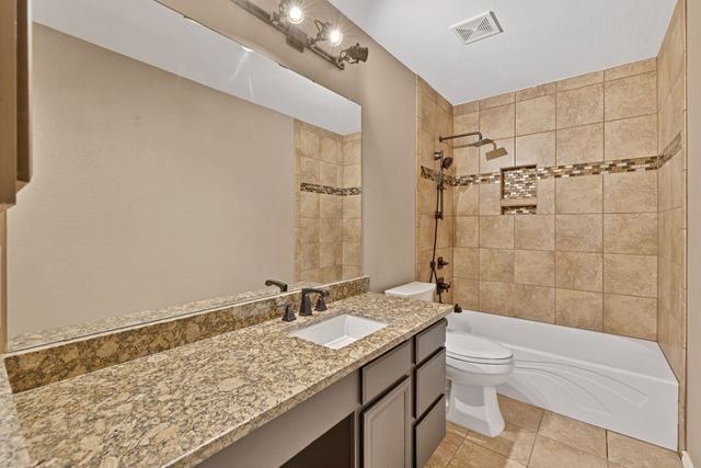 301 Cortland Circle, Roanoke, TX 76262