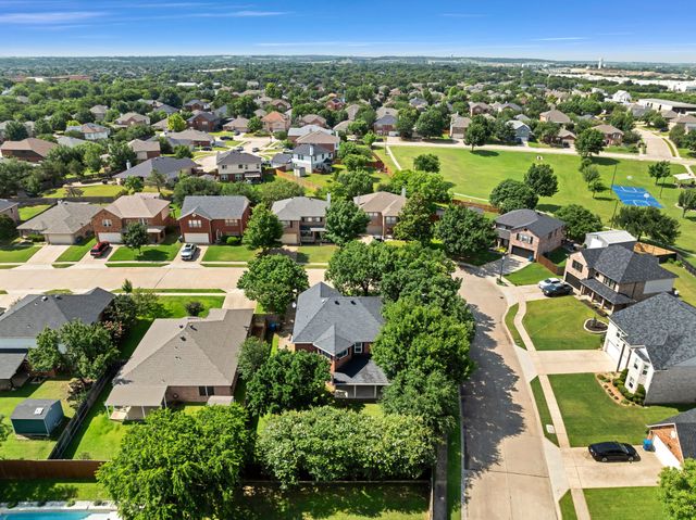 301 Cortland Circle, Roanoke, TX 76262