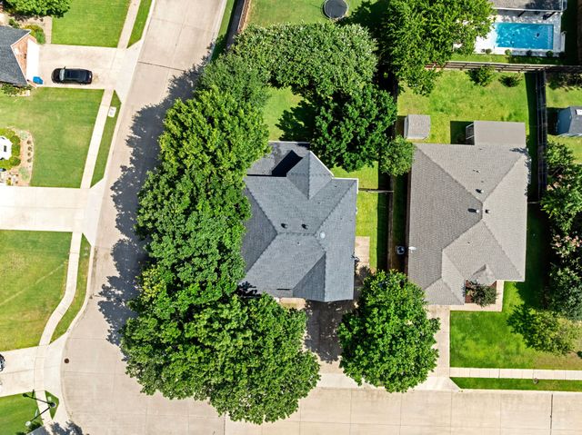 301 Cortland Circle, Roanoke, TX 76262