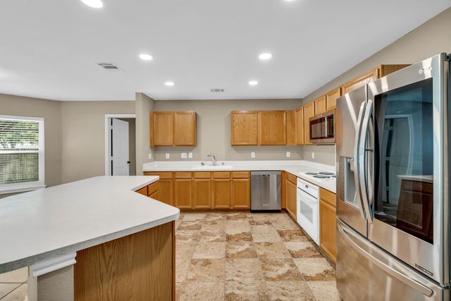 301 Cortland Circle, Roanoke, TX 76262