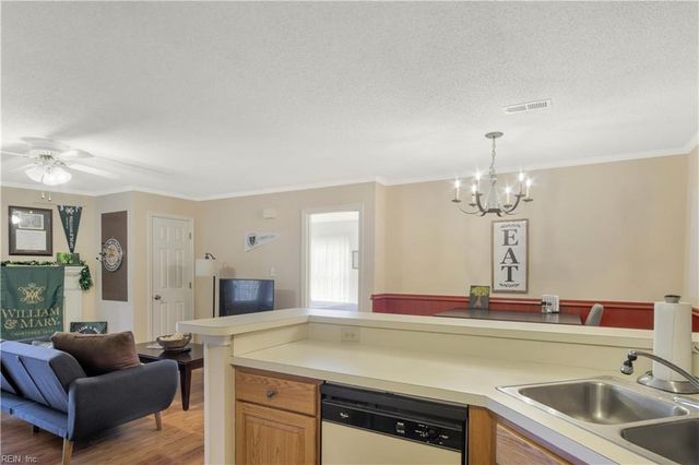 102 Marshall Way Apt F, Williamsburg, VA 23185