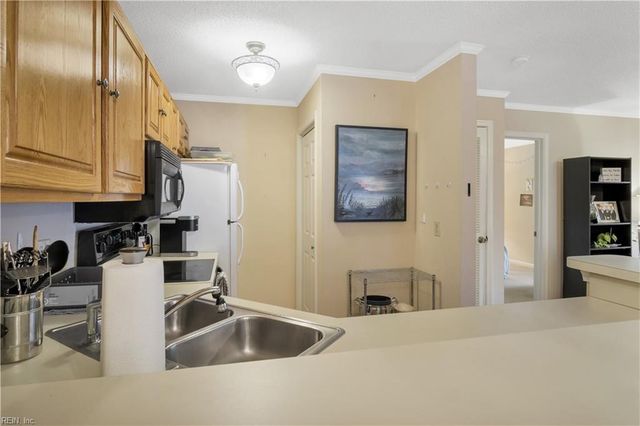 102 Marshall Way Apt F, Williamsburg, VA 23185