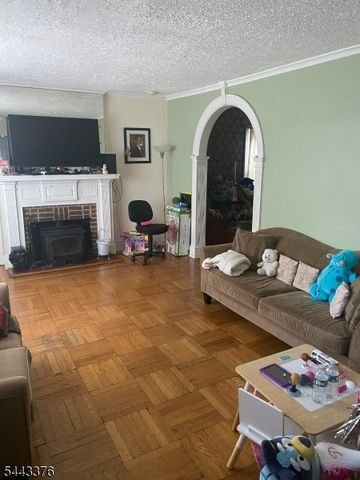 71 E 36Th St, Paterson City, NJ 07514