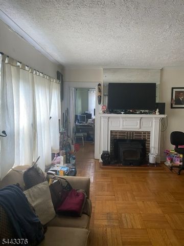 71 E 36Th St, Paterson City, NJ 07514
