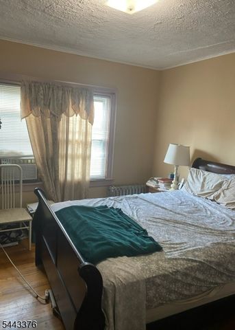71 E 36Th St, Paterson City, NJ 07514