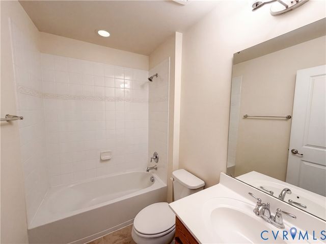 3713 Banana Ln, Midlothian, VA 23112