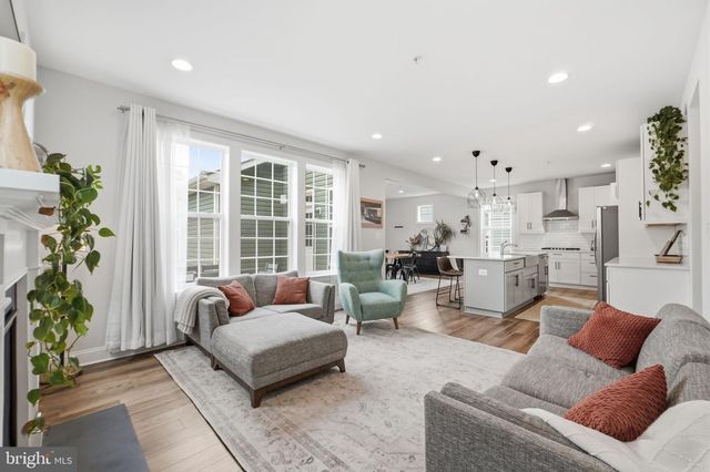 1317 CRAMPTON PL, Brunswick, MD 21716
