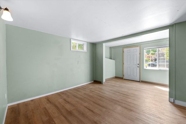 527 E 8th Ave, Spokane, WA 99202