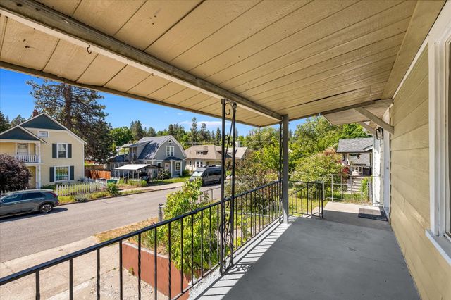 527 E 8th Ave, Spokane, WA 99202