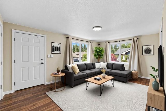 527 E 8th Ave, Spokane, WA 99202