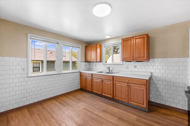 527 E 8th Ave, Spokane, WA 99202