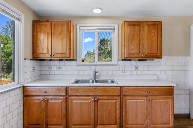 527 E 8th Ave, Spokane, WA 99202