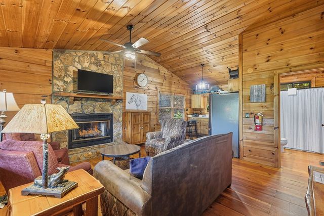 399 Laurel Mountain Road, Blue Ridge, GA 30513