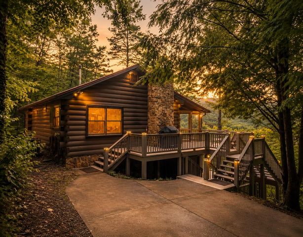 399 Laurel Mountain Road, Blue Ridge, GA 30513
