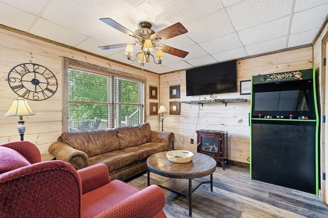 399 Laurel Mountain Road, Blue Ridge, GA 30513