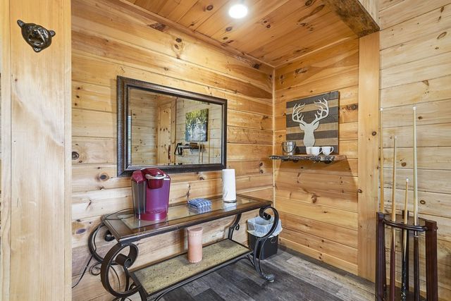 399 Laurel Mountain Road, Blue Ridge, GA 30513