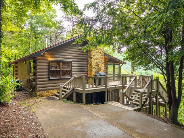 399 Laurel Mountain Road, Blue Ridge, GA 30513