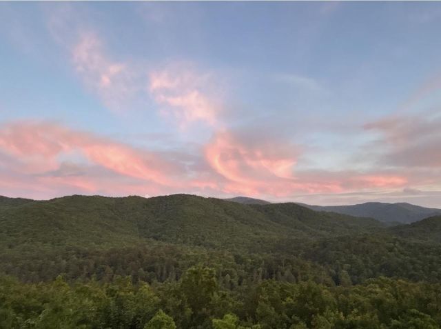 399 Laurel Mountain Road, Blue Ridge, GA 30513