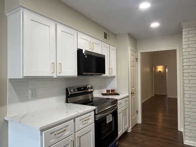 1915 ALLENBY RD, Germantown, TN 38139