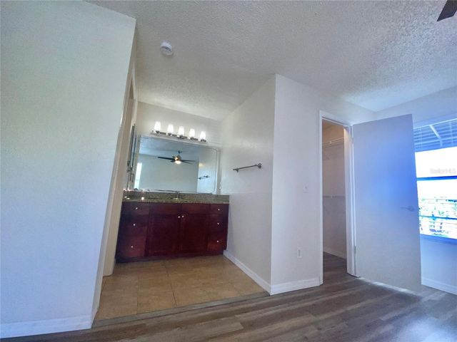 5144 CONROY ROAD 38, Orlando, FL 32811