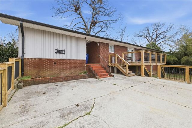 2176 Riverside Drive, Gainesville, GA 30501