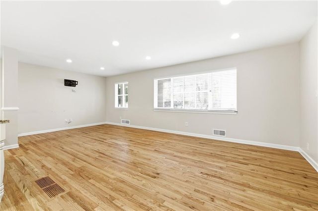 2176 Riverside Drive, Gainesville, GA 30501