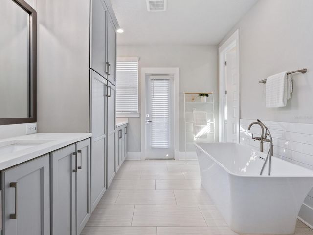 508 LAUREL PARK DRIVE, Sarasota, FL 34236